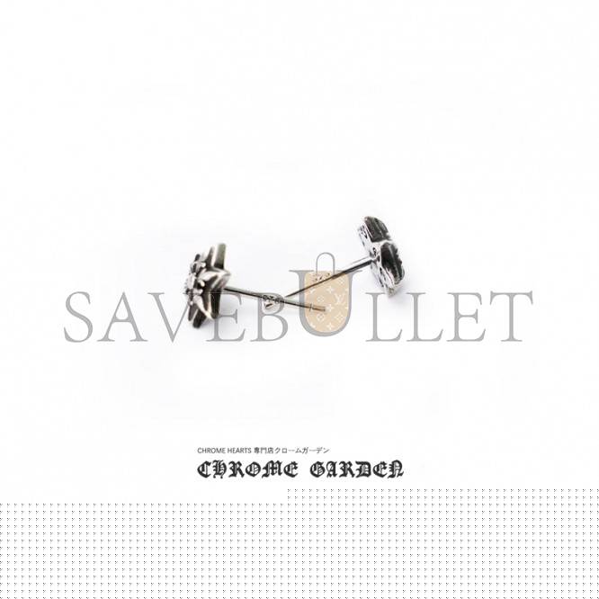 CHROME HEARTS CUT OUT STAR EARRING