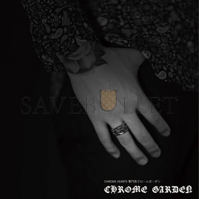 Ch*0me He**ts dagger ring