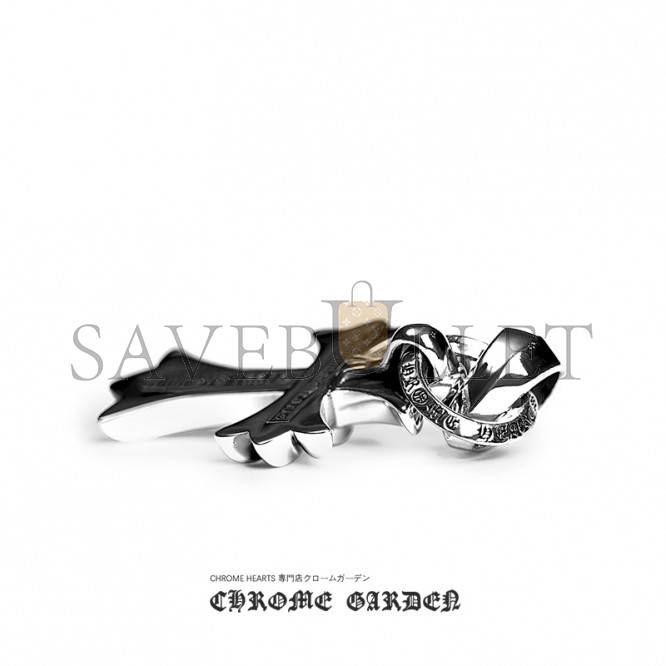 Ch*0me He**ts small cross pendant