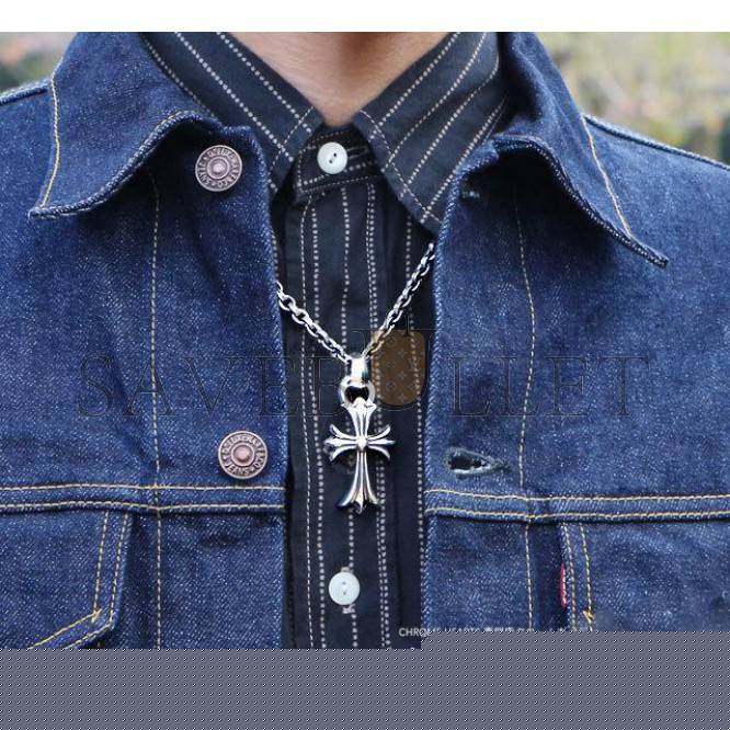 Ch*0me He**ts small cross pendant