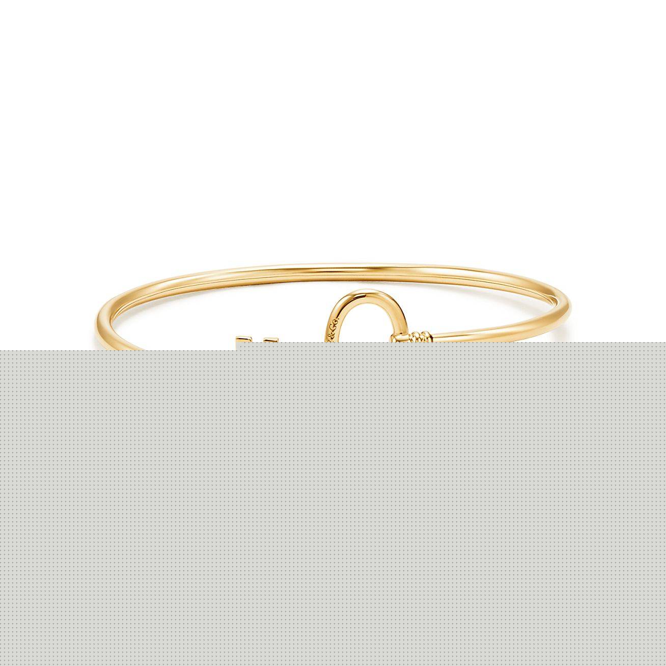 T*f*ny keys wire bracelet