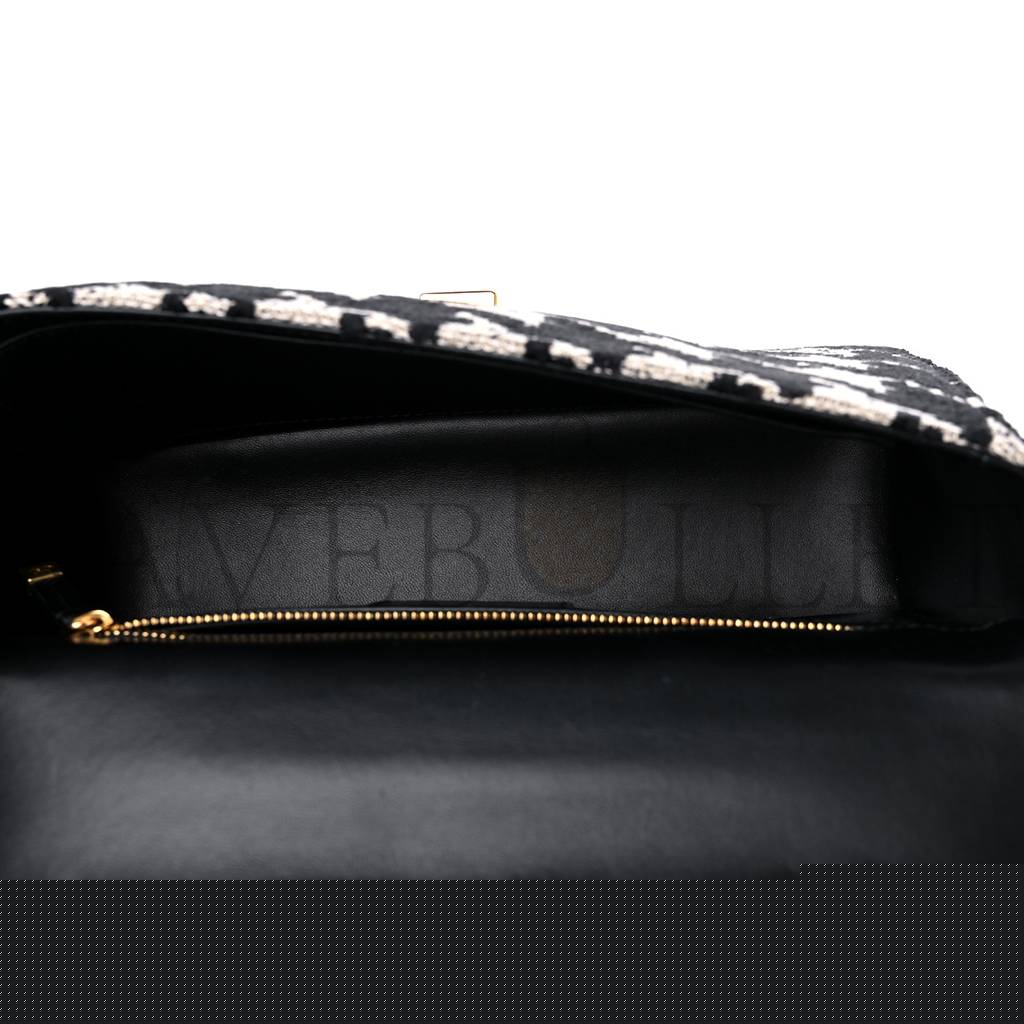 D*or technical canvas macro houndstooth medium caro bag black white (25*15*8.9cm)